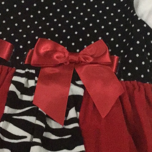 Dress - Picture 6 of 6